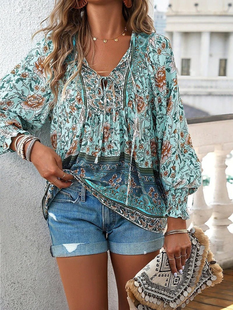 DEBORAH | STYLISH FLORAL BLOUSE - Nordic Boutique &amp; Co.