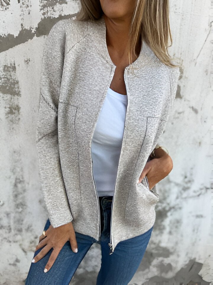 SYLVIE | JAKKE MED LOMMER OG GLIDELÅS - Nordic Boutique &amp; Co.